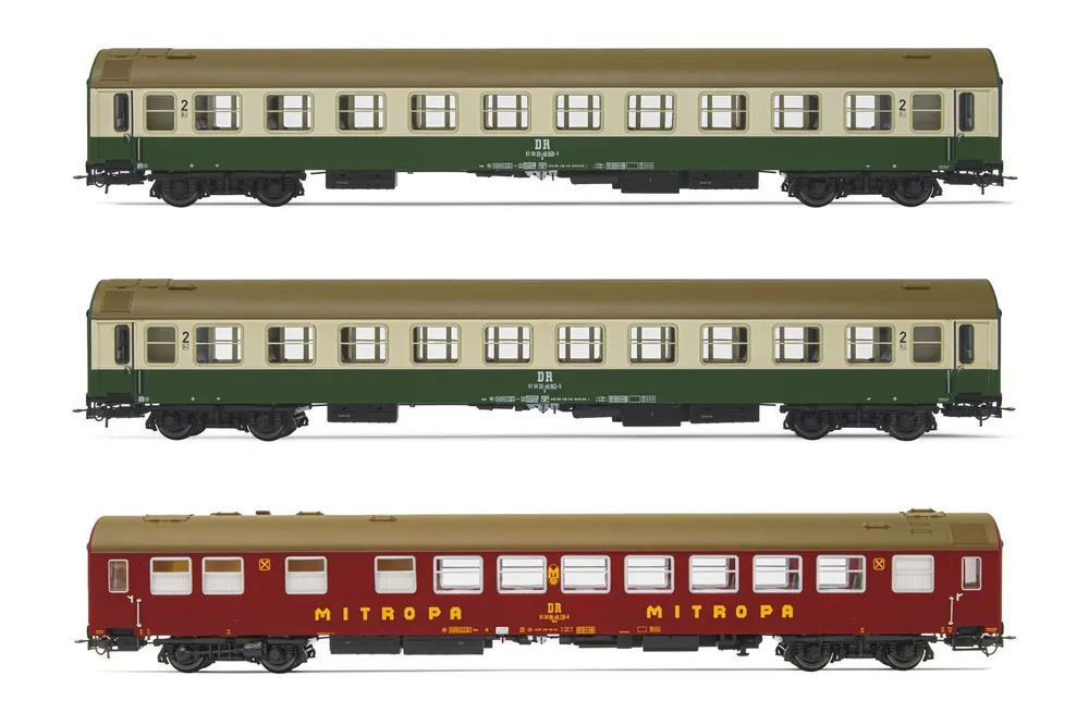 Esclusivo RIVAROSSI HR4345 - set di 3 carrozze tipo OSShD, DR, ep.IV