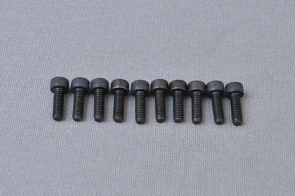 CH Hex Screw M4x12 mm Reso Gratuito