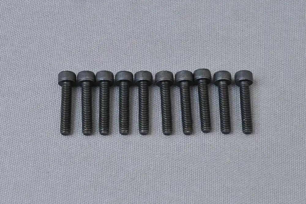 CH Hex Screw M4x20 mm Reso Gratuito