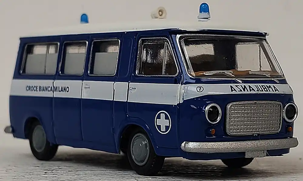 Quantità Limitata 34418 Brekina Fiat 238 Bus, Croce Bianca Milano, 1966 Scala H0 1 87