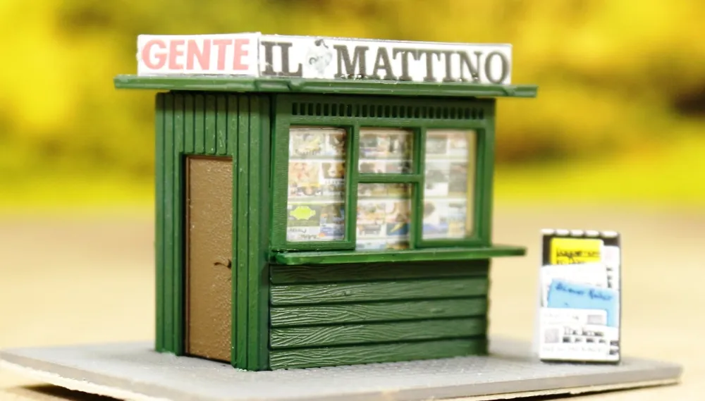 778DM HO Edicola italiana montata e illuminata scala 1 87 Offerta Limitata