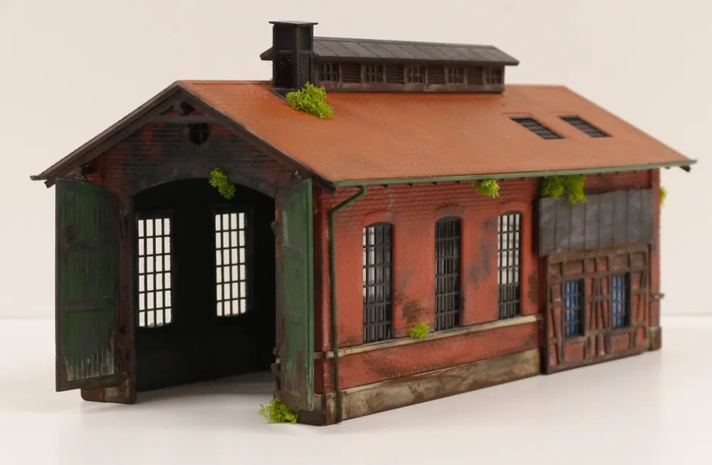 Compra Adesso 952DM Deposito locomotive 1 binario montata colorata e illuminata scala 1 87