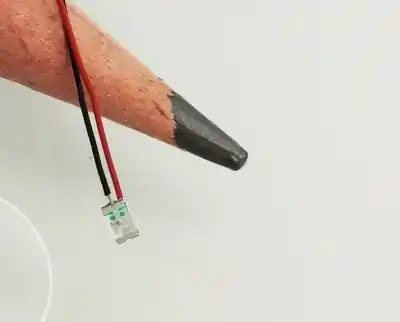 FERRMODEL 315 - 1 Pezzo Led SMD 0805 cablato con resistenza Bianco Freddo Ultimissimo Modello