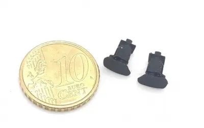 Offerta Speciale FERRMODEL 524 - Coppia di respingenti di ricambio per E464 ViTrains con scalette